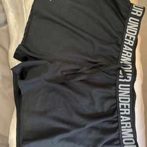 Underarmour shorts